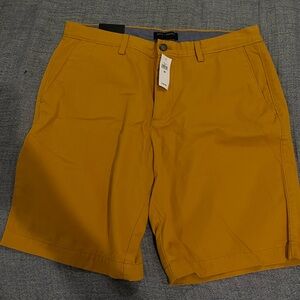 Men's Banana Republic, size 34 shorts